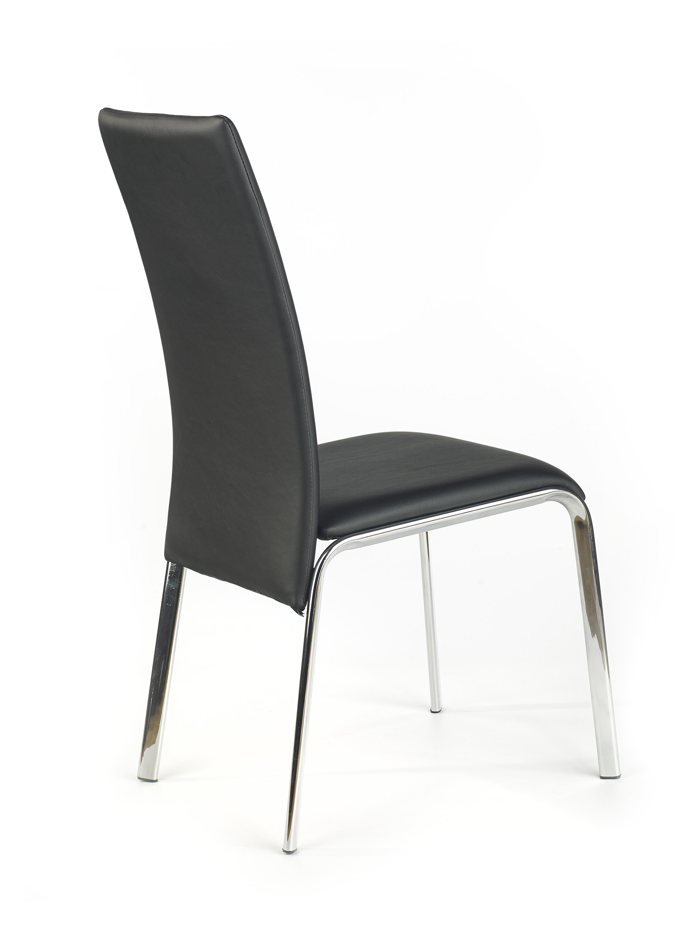 K135 krzesło czarny (1p=4szt)