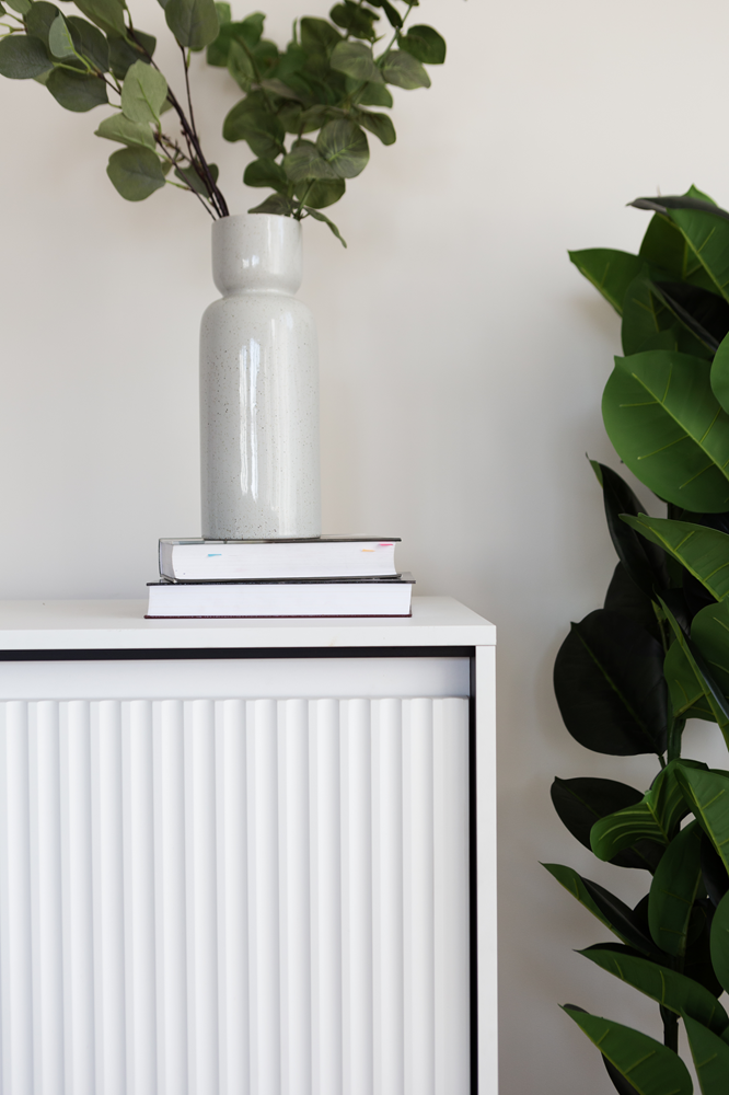 Stolik nocny TREND TR-10 v.2 1s z oświetleniem - biały/czarny/frezowanie półkole